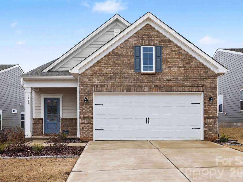 1709 Otter Perch Lane, Fort Mill, SC 29715.  MLS# CAR4352135, YatesRealty ID 7394. 