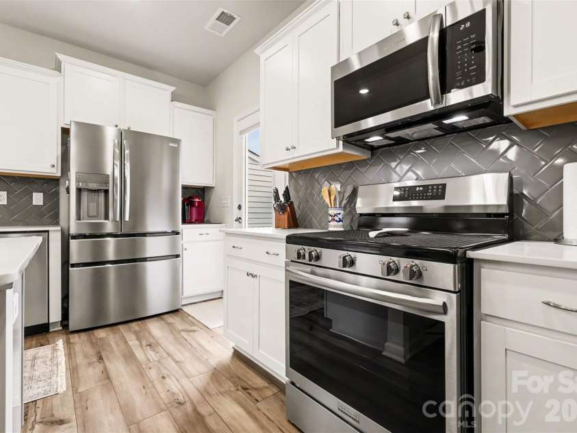 1709 Otter Perch Lane, Fort Mill, SC 29715.  MLS# CAR4352135, YatesRealty ID 7394. 