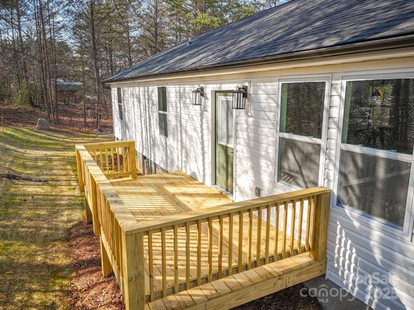 74 Ridge Way, Marion, NC 28752.  MLS# CAR4330298, YatesRealty ID 7395. 