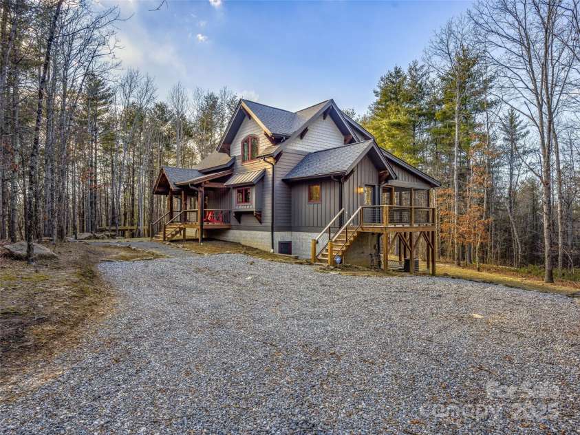 103 Duck Hope Drive, Hendersonville, NC 28739.  MLS# CAR4226597, YatesRealty ID 7396. 