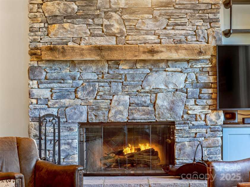 103 Duck Hope Drive, Hendersonville, NC 28739.  MLS# CAR4226597, YatesRealty ID 7396. 