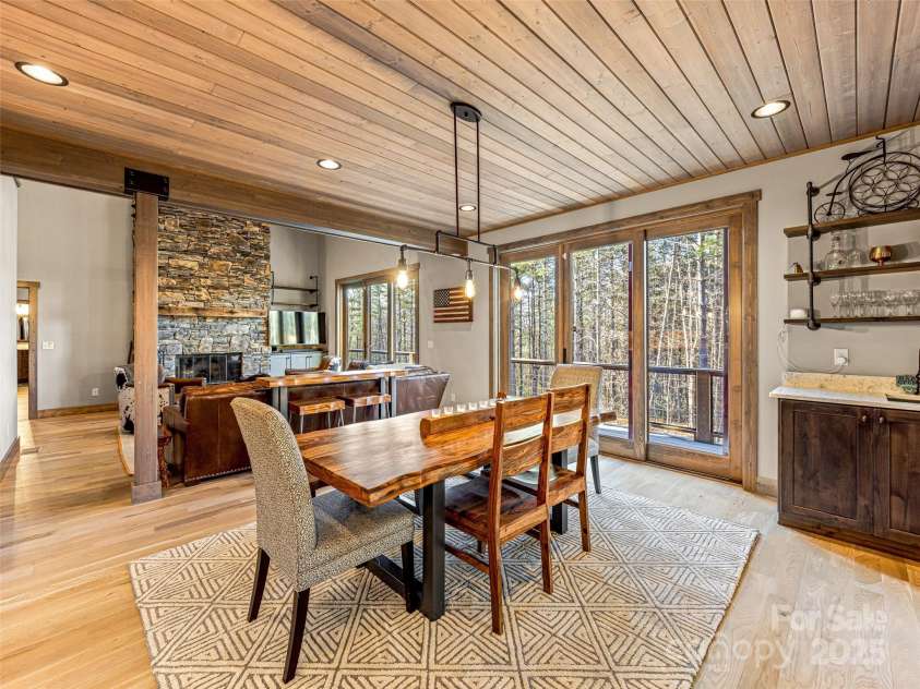 103 Duck Hope Drive, Hendersonville, NC 28739.  MLS# CAR4226597, YatesRealty ID 7396. 