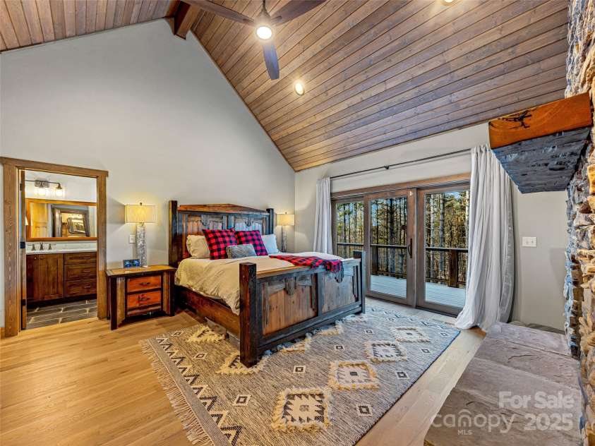 103 Duck Hope Drive, Hendersonville, NC 28739.  MLS# CAR4226597, YatesRealty ID 7396. 