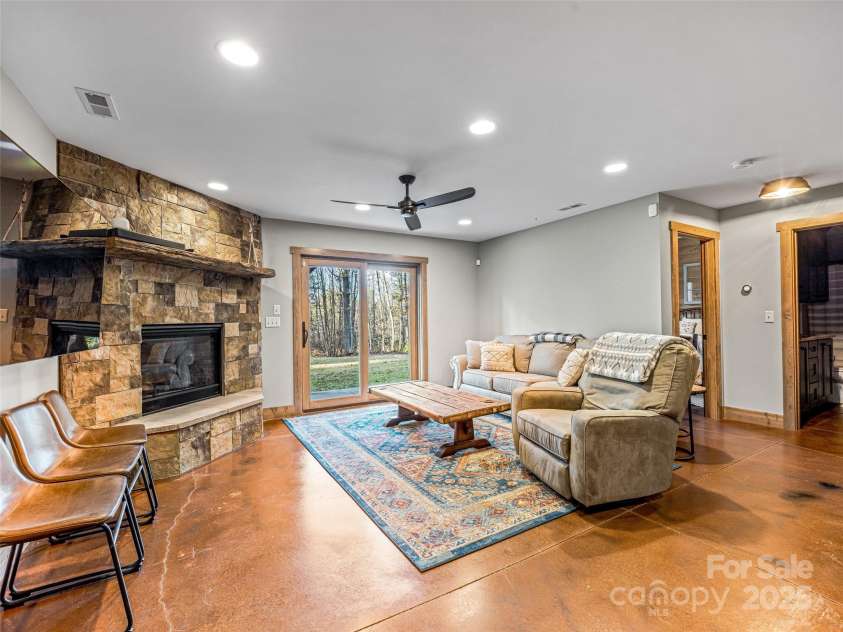 103 Duck Hope Drive, Hendersonville, NC 28739.  MLS# CAR4226597, YatesRealty ID 7396. 