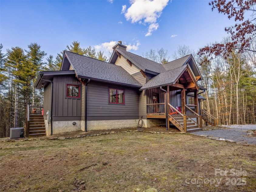 103 Duck Hope Drive, Hendersonville, NC 28739.  MLS# CAR4226597, YatesRealty ID 7396. 
