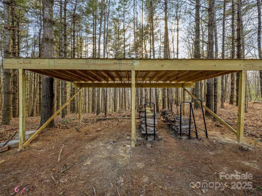 103 Duck Hope Drive, Hendersonville, NC 28739.  MLS# CAR4226597, YatesRealty ID 7396. 