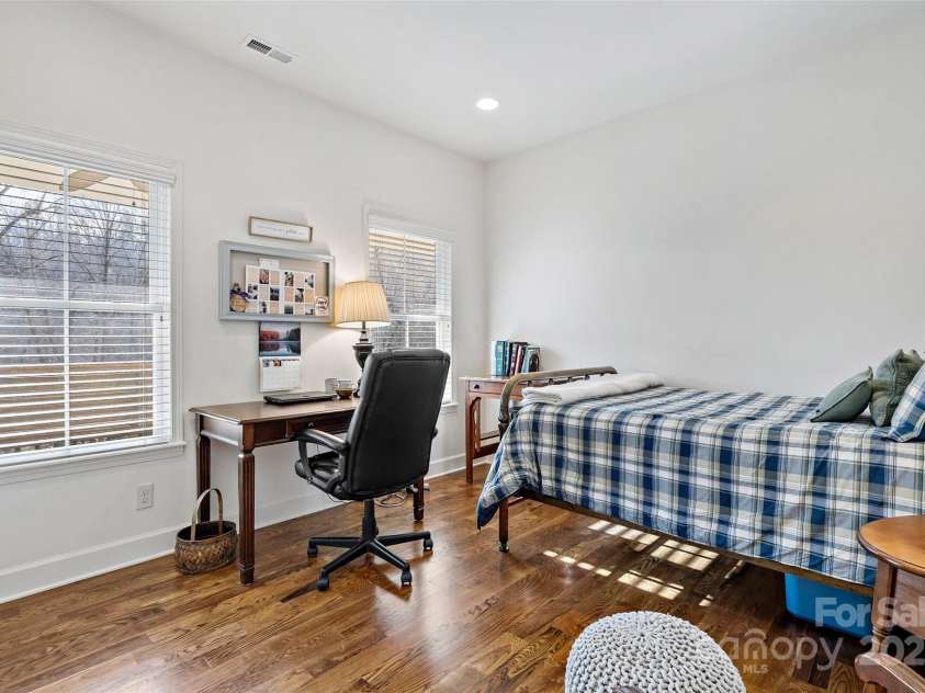 192 Mountain View Road, Marion, NC 28752.  MLS# CAR4222298, YatesRealty ID 7397. 