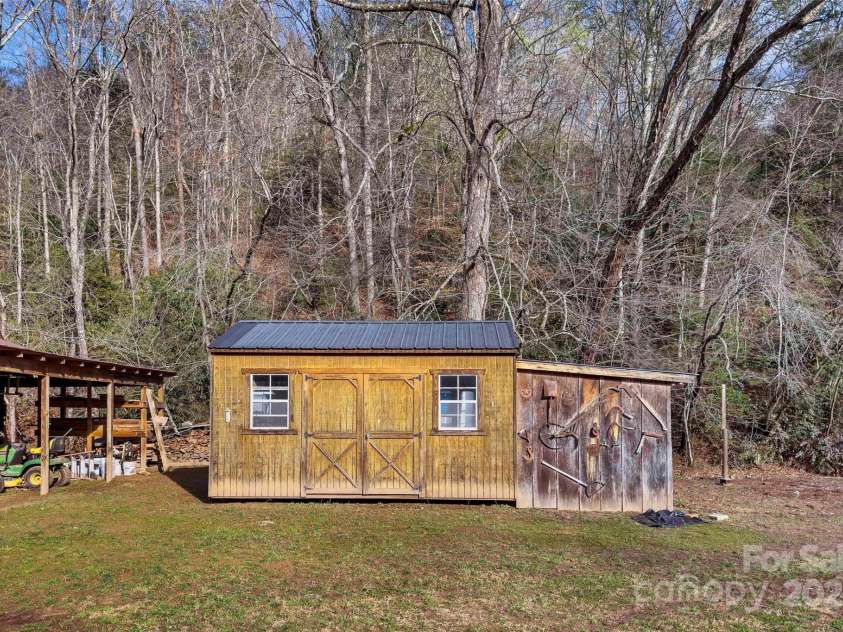 192 Mountain View Road, Marion, NC 28752.  MLS# CAR4222298, YatesRealty ID 7397. 