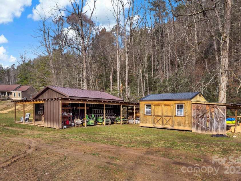 192 Mountain View Road, Marion, NC 28752.  MLS# CAR4222298, YatesRealty ID 7397. 
