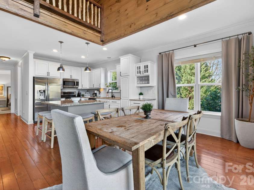 8428 Island Point Road, Charlotte, NC 28278.  MLS# CAR4358970, YatesRealty ID 7398. 