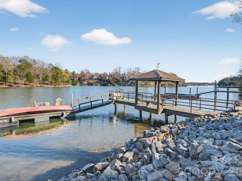 8428 Island Point Road, Charlotte, NC 28278.  MLS# CAR4358970, YatesRealty ID 7398. Your own private dock