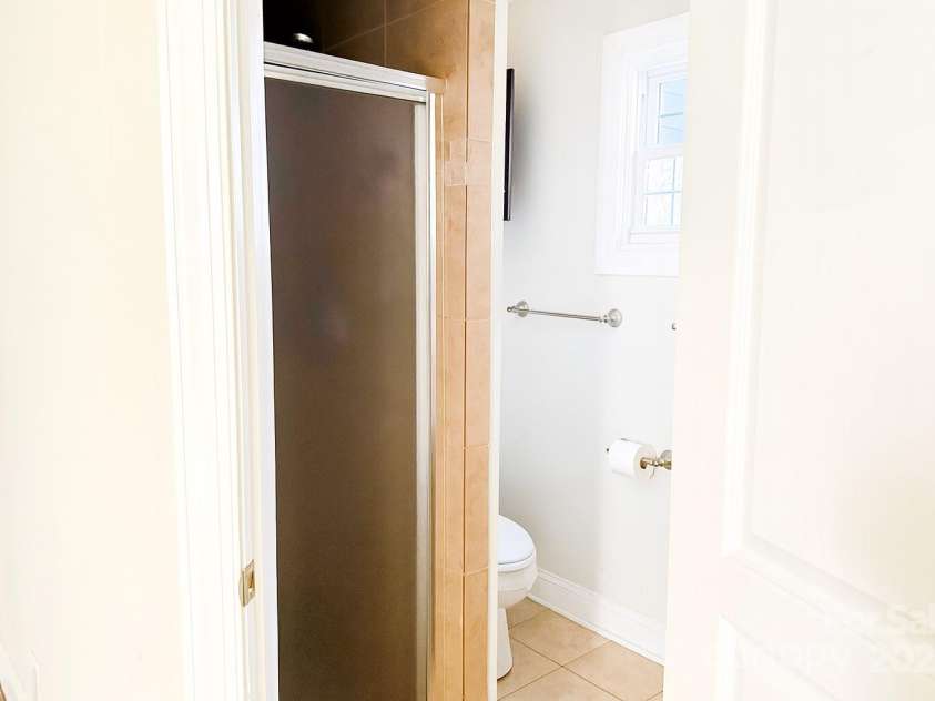 827 Drummond Avenue, Charlotte, NC 28205.  MLS# CAR4312794, YatesRealty ID 740. 