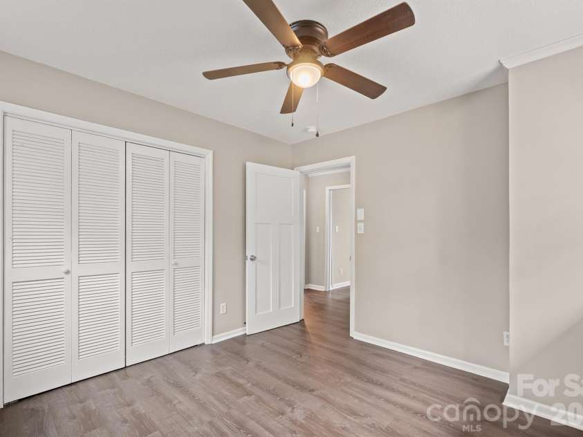 801 Grove Street, Lincolnton, NC 28092.  MLS# CAR4306800, YatesRealty ID 7400. 