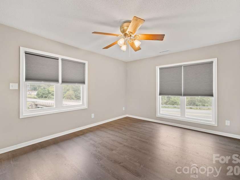 801 Grove Street, Lincolnton, NC 28092.  MLS# CAR4306800, YatesRealty ID 7400. 