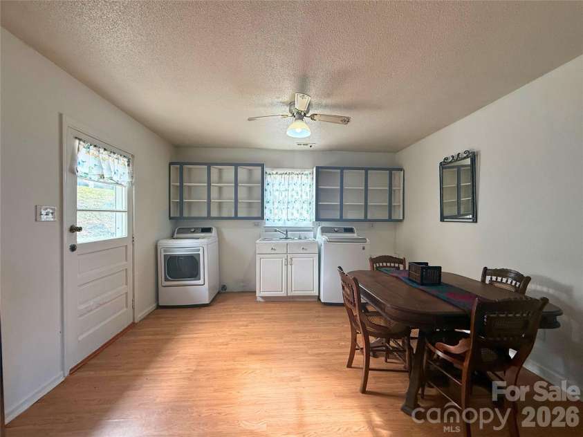 801 Grove Street, Lincolnton, NC 28092.  MLS# CAR4306800, YatesRealty ID 7400. 