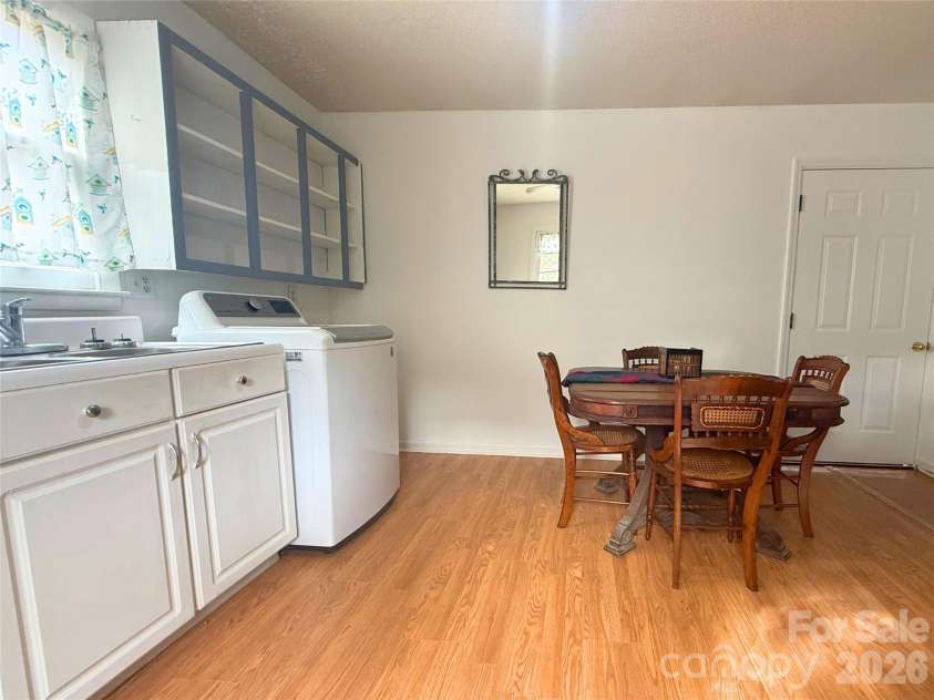 801 Grove Street, Lincolnton, NC 28092.  MLS# CAR4306800, YatesRealty ID 7400. 