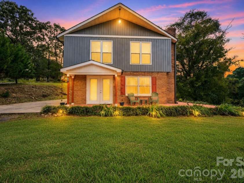 801 Grove Street, Lincolnton, NC 28092.  MLS# CAR4306800, YatesRealty ID 7400. Grass has been virtually enhanced.