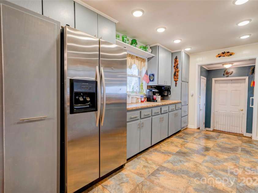 107 Destiny Lane, Shelby, NC 28150.  MLS# CAR4234069, YatesRealty ID 7401. Kitchen