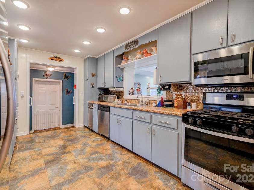 107 Destiny Lane, Shelby, NC 28150.  MLS# CAR4234069, YatesRealty ID 7401. Kitchen
