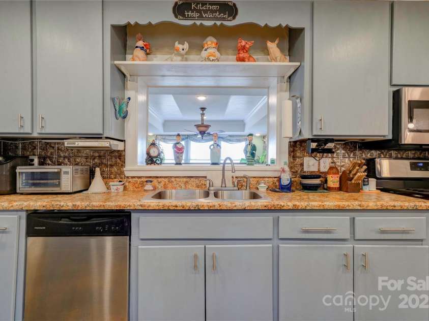 107 Destiny Lane, Shelby, NC 28150.  MLS# CAR4234069, YatesRealty ID 7401. Kitchen
