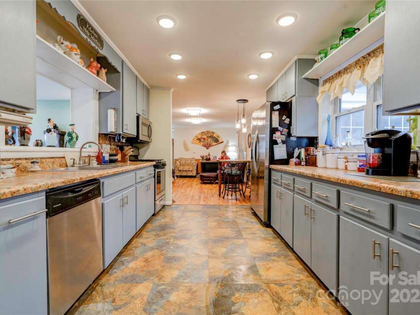 107 Destiny Lane, Shelby, NC 28150.  MLS# CAR4234069, YatesRealty ID 7401. Kitchen