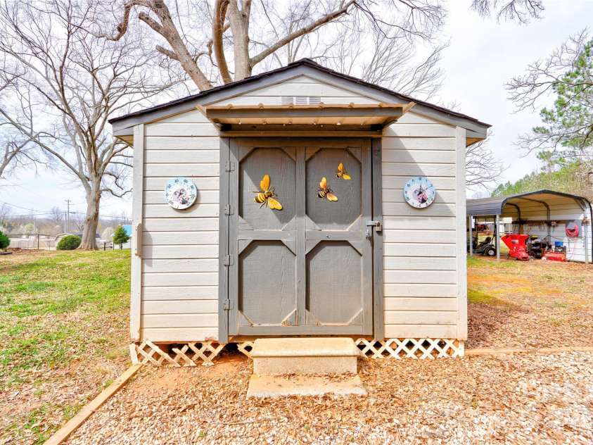 107 Destiny Lane, Shelby, NC 28150.  MLS# CAR4234069, YatesRealty ID 7401. Shed