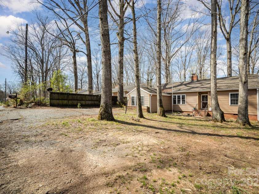 116 Westover Drive, Monroe, NC 28112.  MLS# CAR4235309, YatesRealty ID 7401. 