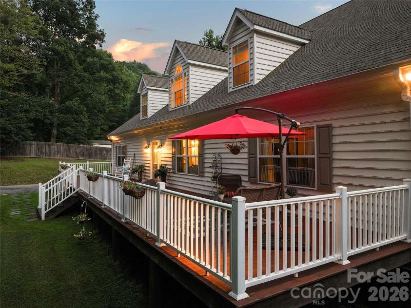 165 Sequoyah Drive, Waynesville, NC 28785.  MLS# CAR4396850, YatesRealty ID 7402. 