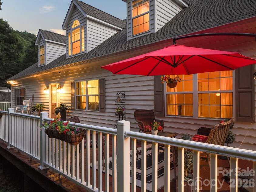 165 Sequoyah Drive, Waynesville, NC 28785.  MLS# CAR4396850, YatesRealty ID 7402. 