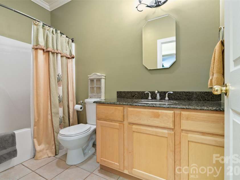165 Sequoyah Drive, Waynesville, NC 28785.  MLS# CAR4396850, YatesRealty ID 7402. Full Bath