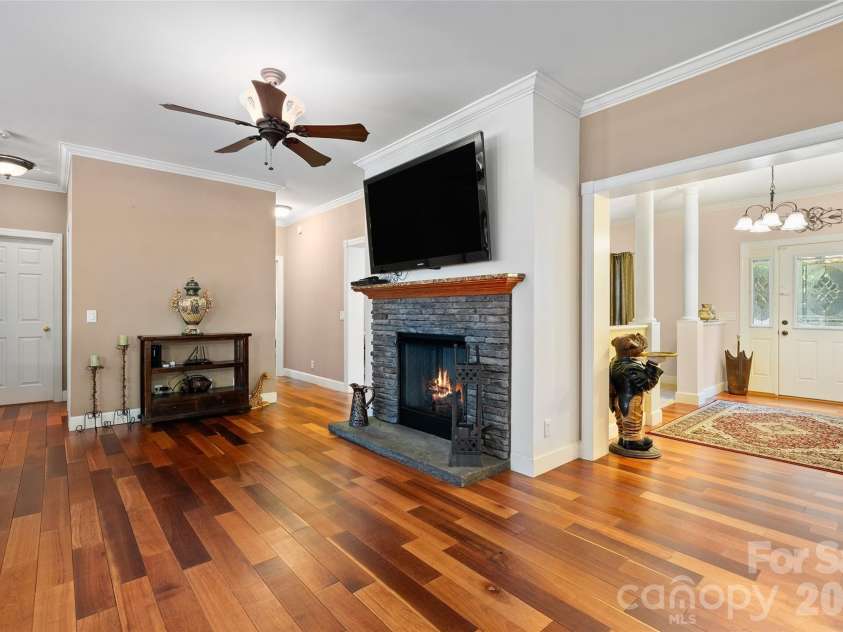 165 Sequoyah Drive, Waynesville, NC 28785.  MLS# CAR4396850, YatesRealty ID 7402. Great spaces for entertaining
