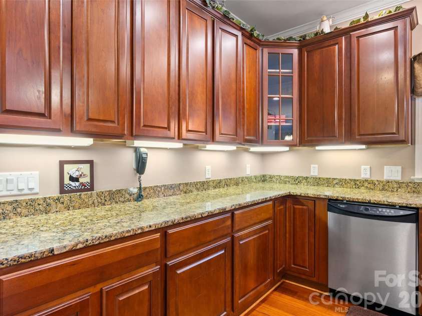 165 Sequoyah Drive, Waynesville, NC 28785.  MLS# CAR4396850, YatesRealty ID 7402. Kitchen with ample counterspace