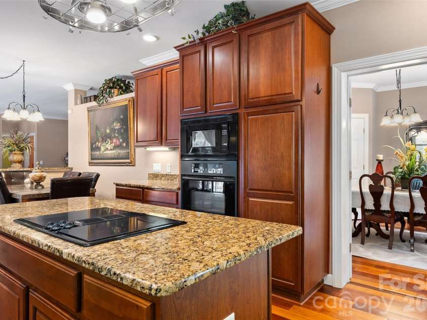 165 Sequoyah Drive, Waynesville, NC 28785.  MLS# CAR4396850, YatesRealty ID 7402. Spacious kitchen with island.