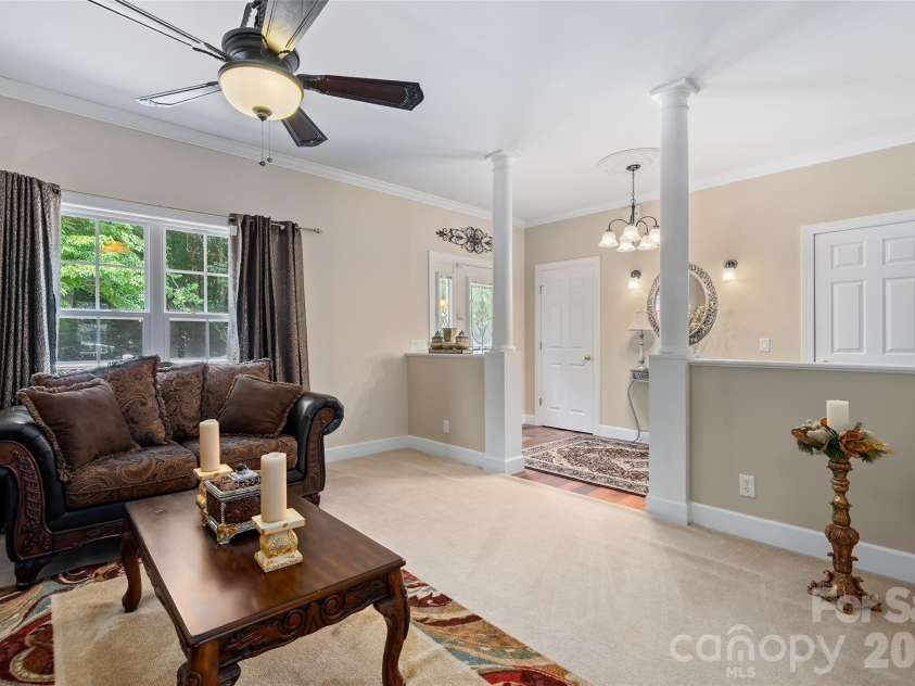 165 Sequoyah Drive, Waynesville, NC 28785.  MLS# CAR4396850, YatesRealty ID 7402. Spacious sitting area