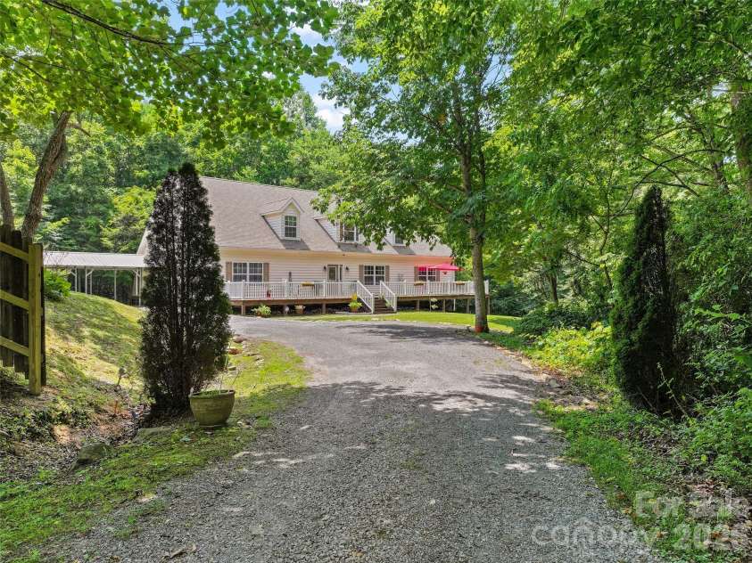 165 Sequoyah Drive, Waynesville, NC 28785.  MLS# CAR4396850, YatesRealty ID 7402. View from driveway
