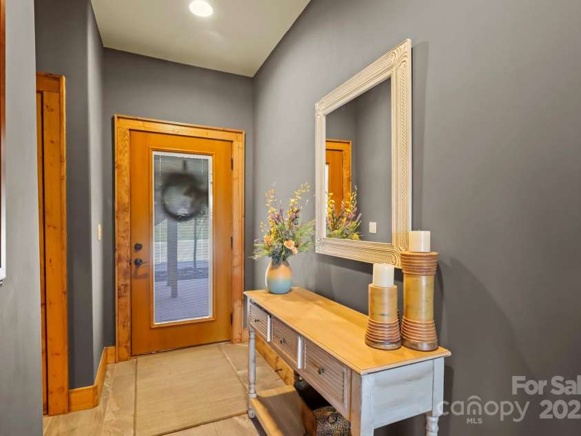 520 Penny Lane, Banner Elk, NC 28604.  MLS# CAR4244171, YatesRealty ID 7402. 