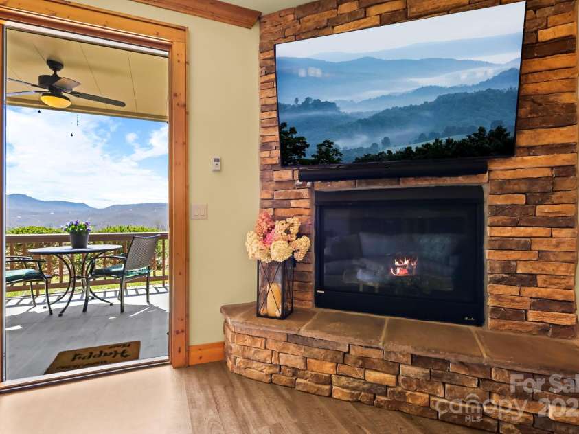 520 Penny Lane, Banner Elk, NC 28604.  MLS# CAR4244171, YatesRealty ID 7402. 