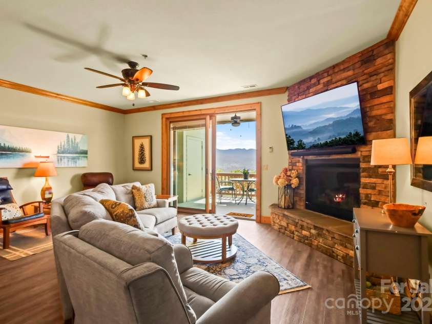 520 Penny Lane, Banner Elk, NC 28604.  MLS# CAR4244171, YatesRealty ID 7402. 