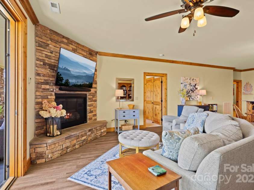 520 Penny Lane, Banner Elk, NC 28604.  MLS# CAR4244171, YatesRealty ID 7402. 