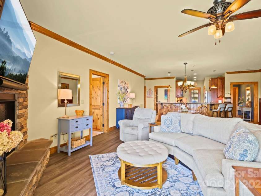 520 Penny Lane, Banner Elk, NC 28604.  MLS# CAR4244171, YatesRealty ID 7402. 