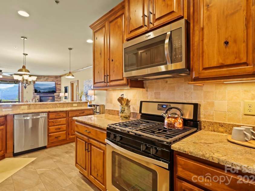 520 Penny Lane, Banner Elk, NC 28604.  MLS# CAR4244171, YatesRealty ID 7402. 