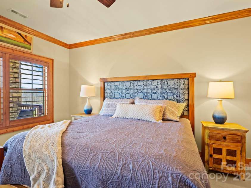 520 Penny Lane, Banner Elk, NC 28604.  MLS# CAR4244171, YatesRealty ID 7402. 