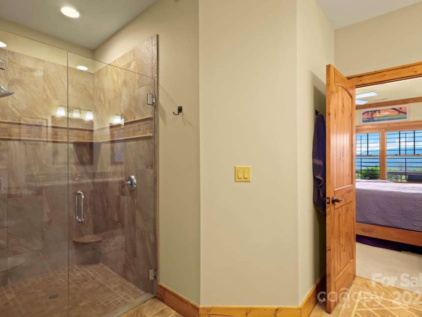 520 Penny Lane, Banner Elk, NC 28604.  MLS# CAR4244171, YatesRealty ID 7402. 