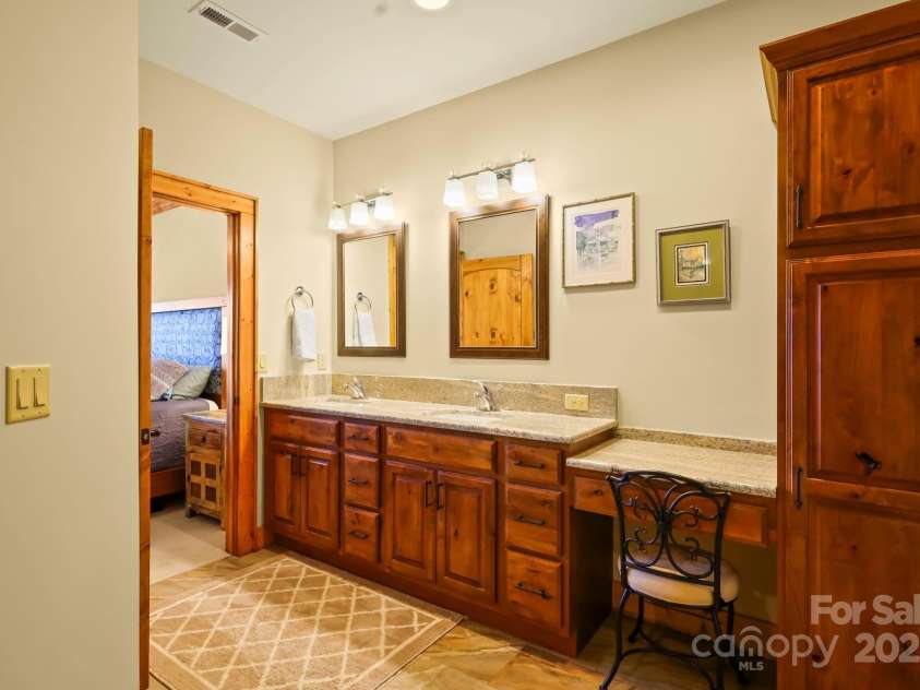 520 Penny Lane, Banner Elk, NC 28604.  MLS# CAR4244171, YatesRealty ID 7402. 