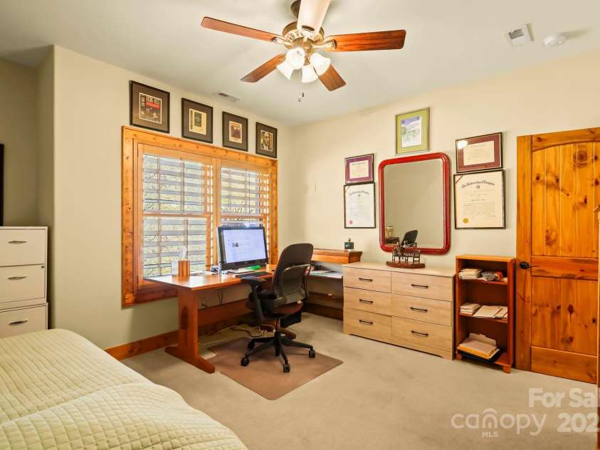 520 Penny Lane, Banner Elk, NC 28604.  MLS# CAR4244171, YatesRealty ID 7402. 