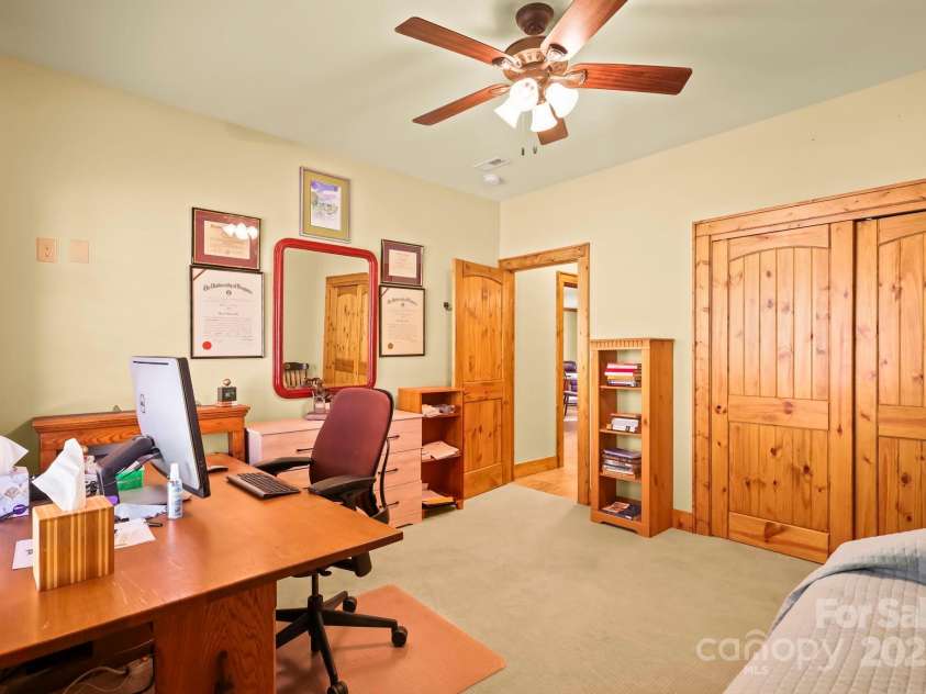 520 Penny Lane, Banner Elk, NC 28604.  MLS# CAR4244171, YatesRealty ID 7402. 