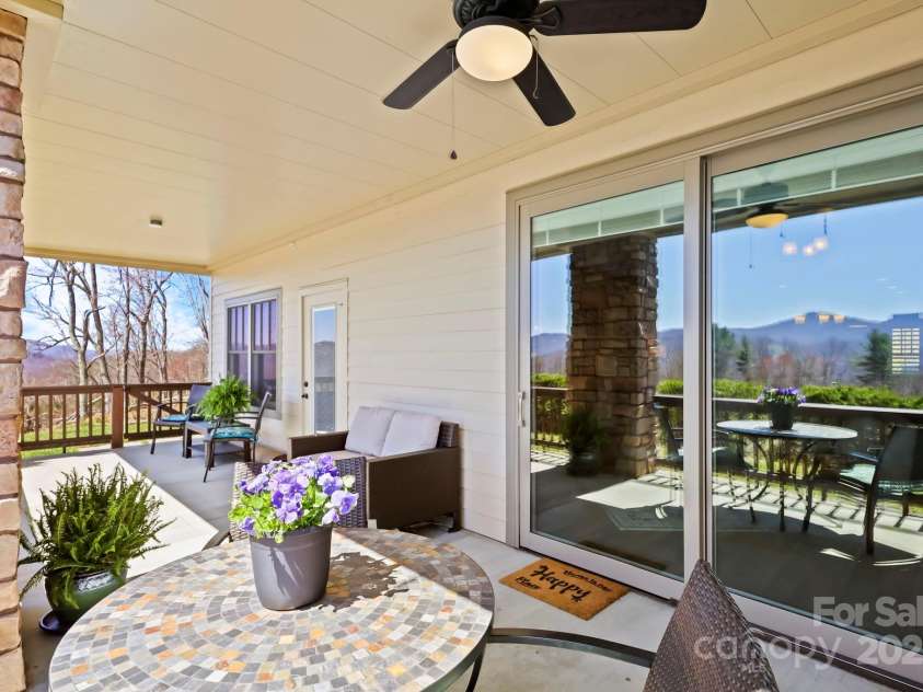 520 Penny Lane, Banner Elk, NC 28604.  MLS# CAR4244171, YatesRealty ID 7402. 