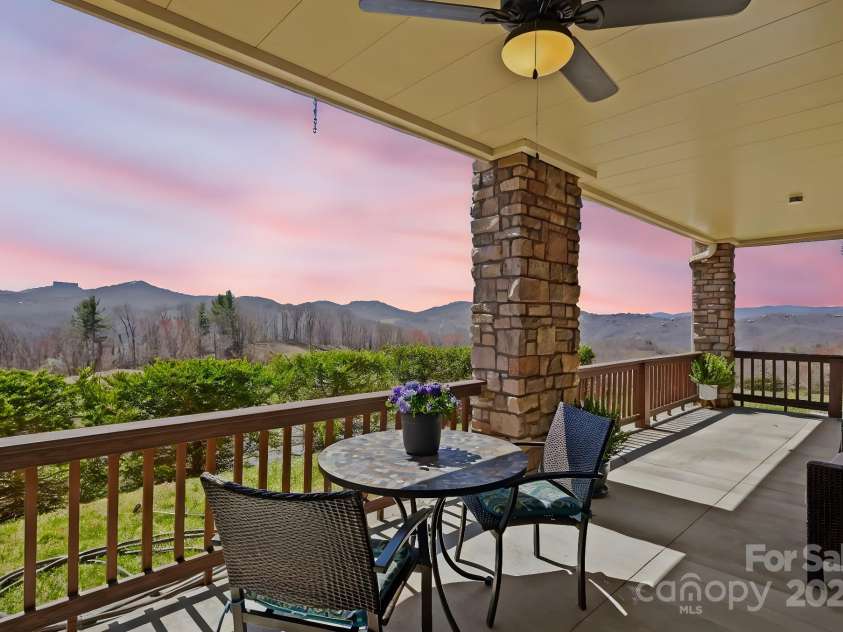 520 Penny Lane, Banner Elk, NC 28604.  MLS# CAR4244171, YatesRealty ID 7402. 