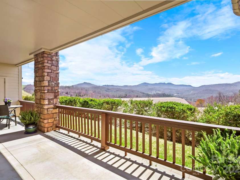 520 Penny Lane, Banner Elk, NC 28604.  MLS# CAR4244171, YatesRealty ID 7402. More Views!