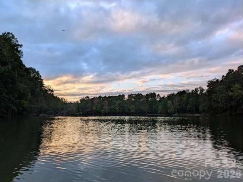 5216 Mint Harbor Way, Charlotte, NC 28269.  MLS# CAR4316519, YatesRealty ID 7403. 
